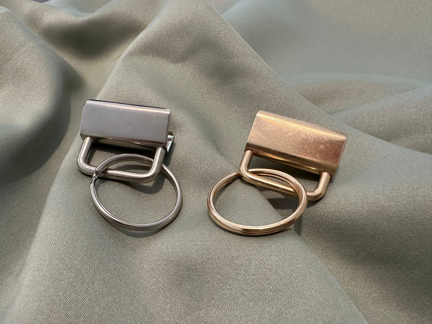 Oppipaletti -avainnauha (satiini)